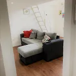 White Flat Puglie شقة ميلان