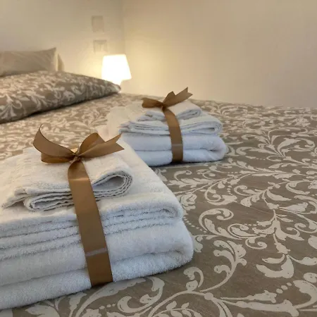 White Flat Puglie 밀라노