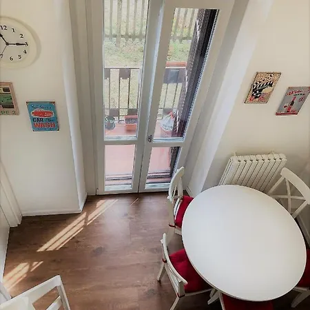 White Flat Puglie 밀라노