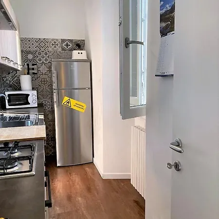 White Flat Puglie Милан