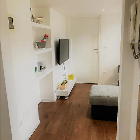 White Flat Puglie Milano